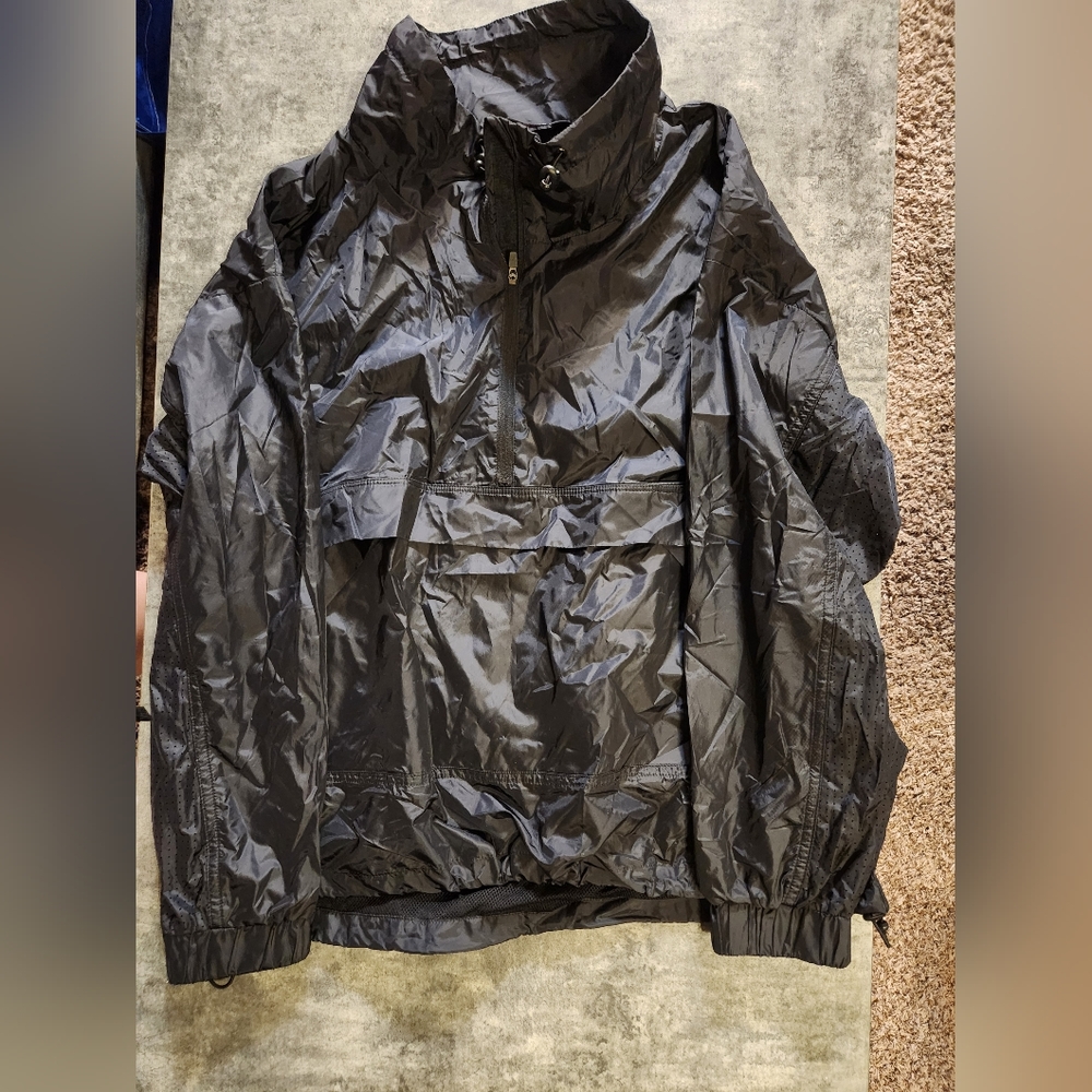 NWOT Mondetta Outdoor Project Windbreaker with pockets half zip